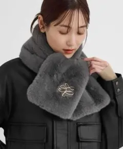 【美品】ROPÉ PICNIC ブローチ付きフェイクファーティペット マフラーのサムネイル