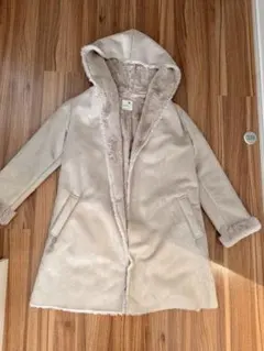 ベージュ フード付きムートンコート