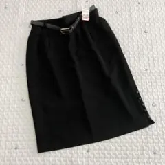 新品タグ付き　しまむら　膝丈スカート　黒ブラック　ベルト付きのサムネイル