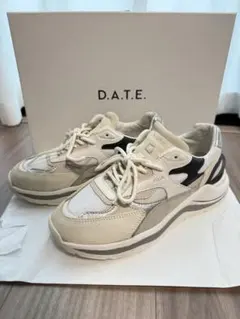 【美品】D.A.T.E. FUGA ダッドスニーカー ホワイト 箱付きのサムネイル