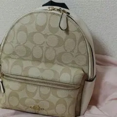 COACH　ミニリュック　白　ベージュ　シグネチャー