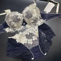 サルート 店舗限定⭐️89グループ⭐️KO⭐️H70/M⭐️上下セット 新品