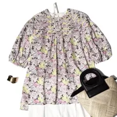 極美品 ドゥロワー コットンシルクプリントタックブラウス 花柄　36 極美品 ドゥロワー コットンシルクプリントタックブラウス 花柄 36