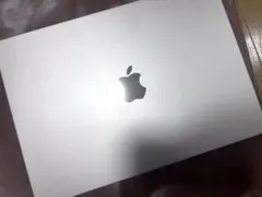 M4チップ Apple MacBook Airゴールド 薄型ノート