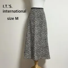 【美品】イッツ インターナショナル白黒 レオパード柄ヒョウ柄 フレアスカートのサムネイル