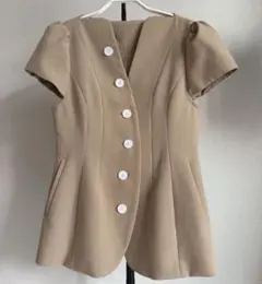 希少 完売品 TRESOR by lana ボタンラインジャケット ベージュ Fのサムネイル