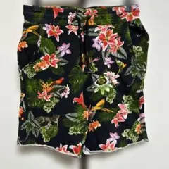 H&M 総柄フローラルプリント ショートパンツ
