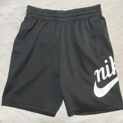 NIKE SB ショートパンツのサムネイル