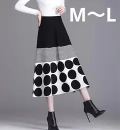 ニットフレアスカート 黒と白のストライプとドット
