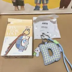 ラブブ　アルファベットペンダント　pin for love ストラップ【 D 】