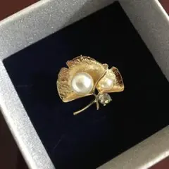 在庫処分セール♪ 銀杏　パールブローチ♡