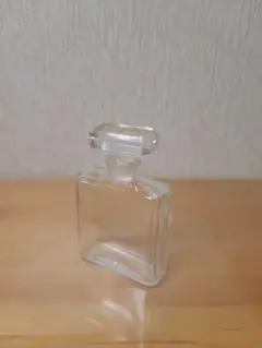 CHANEL No.19　香水瓶 (空瓶・未洗浄)