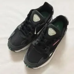 アディダススニーカー ファルコン F35270