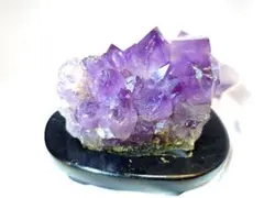キラキラ！天然石 2回結晶 アメジスト クラスター【共生あり】 - メルカリ
