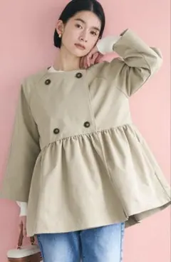 【美品】coca ギャザートレンチコート　ペプラムトレンチコート　ショートフリル