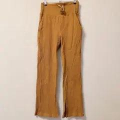 マタニティパンツ 【綿95%】リブフレアパンツ 裾スリット M マスタード