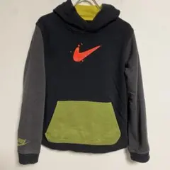 Nike ナイキ 裏起毛フード付きパーカー 黒/緑/赤 L