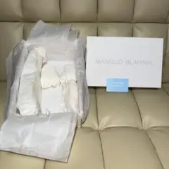 MANOLOBLAHNIK 靴箱　空き箱のサムネイル