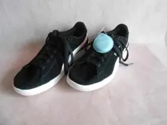 新品未使用品 プーマ ビッキー V2 23.5cm