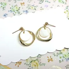 No.738☆ひねりフープ×シェル ピアス イヤリング マスクチャーム