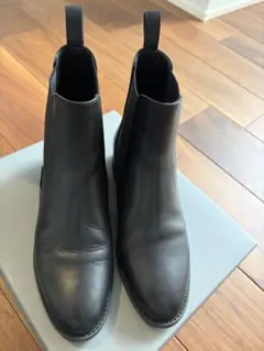 サイドゴアブーツ　レザー　ブラック