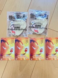 クレヨンしんちゃん 灼熱のカスカベダンサーズ チャーム×2 使用済ムビチケ×4