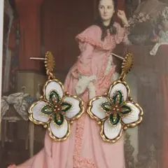 2026年最新】クローバー ピアス 白蝶貝の人気アイテム - メルカリ