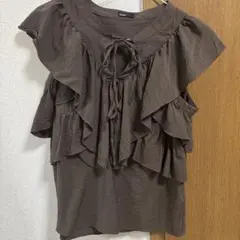 oeillet ブラウス