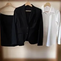 武庫川女子大学スーツ上下セット＋ブラウス付(25卒)