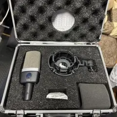 【美品】AKG C214 コンデンサーマイク ショックマウント ケース付きのサムネイル