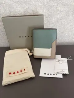 【早い者勝ち】【箱付き】MARNI マルニ / 2つ折り財布 ミニウォレットのサムネイル