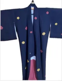 小紋　正絹　黒地に梅絞り　八掛臙脂色とび柄　長襦袢とセット