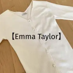 ホワイト Vネック カーディガン　Emma Taylor パールボタン　リブのサムネイル