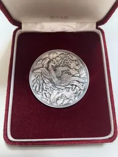 1982年500円白銅貨幣発行記念 純銀メダル126g - メルカリ
