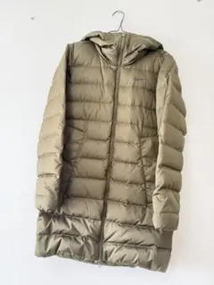 Nike フード付きダウンジャケット オリーブグリーン
