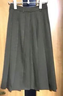 【新品】GU ジーユー プリーツミディスカート 56 オリーブ