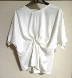 【美品】VICKY☆半袖 ツイストデザイン トップス２way(ホワイト・M)のサムネイル