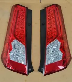 【最終値下げ】ホンダ ストリーム テールランプ クリア/レッド 最終値下げ】ホンダ ストリーム テールランプ クリア/レッド - メルカリ