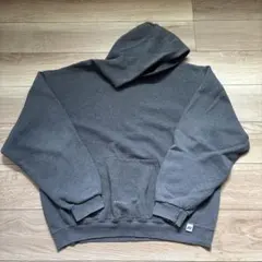 russell パーカー