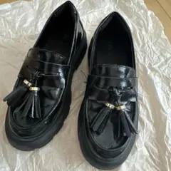 【ZARA kids】エナメルタッセルローファー　黒　約21cm