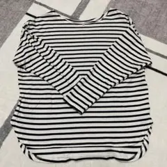 Tシャツとニットの2点セット