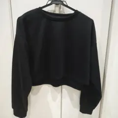 【美品】Mサイズブラック クロップド丈 トップス
