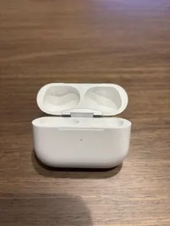 AirPods Pro 充電ケース ワイヤレス充電対応