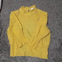 ブラウスのサムネイル