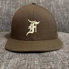 FEAR OF GOD ESSENTIALS NEW ERA キャップ ブラウンのサムネイル