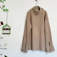 ピーチジョン /ハイネックニット スリット袖 ベージュ Sのサムネイル