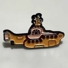 ザ・ビートルズ（The Beatles）イエロー・サブマリン　エナメルピンバッジ