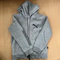 PUMA グレー パーカー フード付き　130