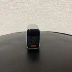 3ポート USB充電器 黒・灰色タイプcケーブル付き