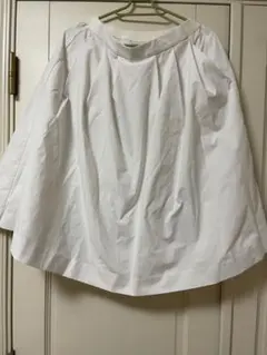 【UNIQLO】ハイウエストドライストレッチタックスカート